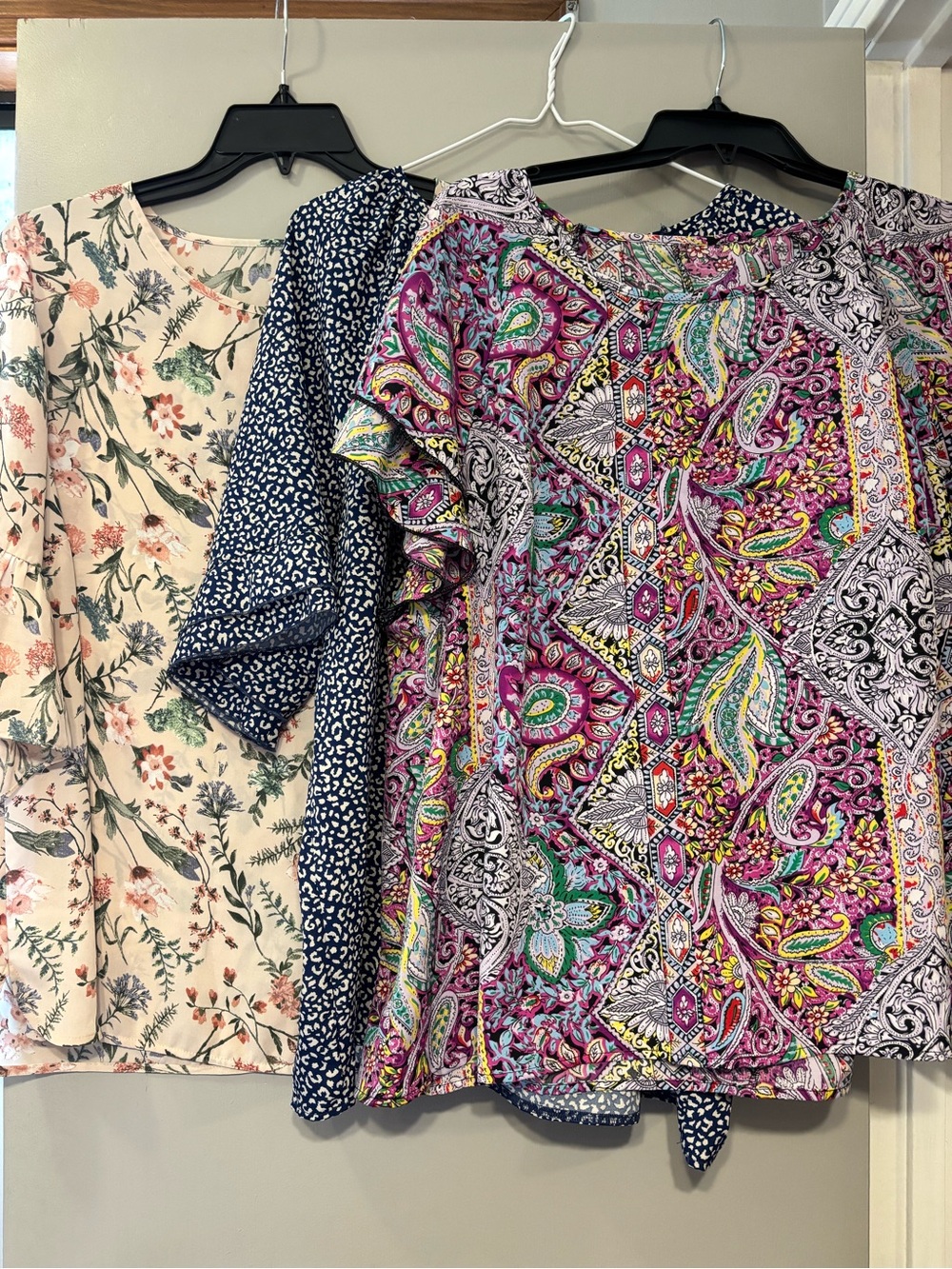 3 bundle women’s tops